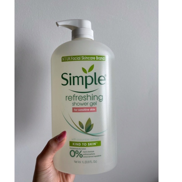 Simple Skincare Nwt Simple Refreshing Shower Gel For Sensitive Skin